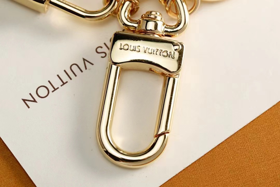 LV Louis Vuitton バッグペンダント キーホルダー 61 zm