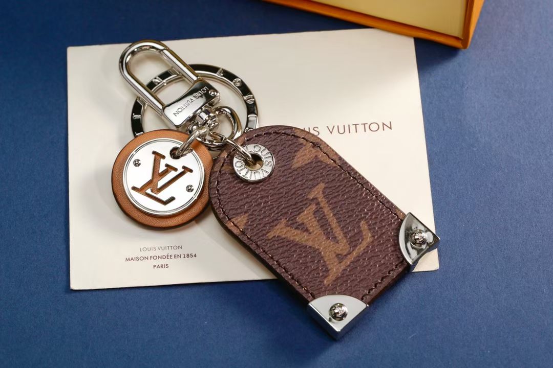 LV Louis Vuitton バッグペンダント キーホルダー 83 zm