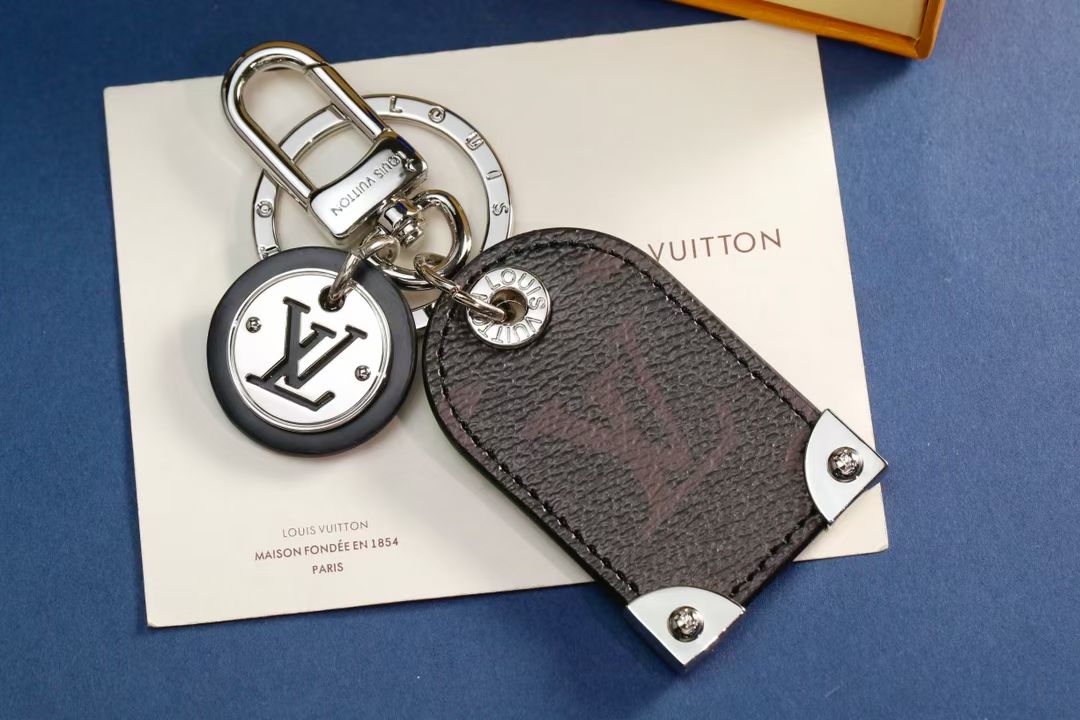 LV Louis Vuitton バッグペンダント キーホルダー 83 zm