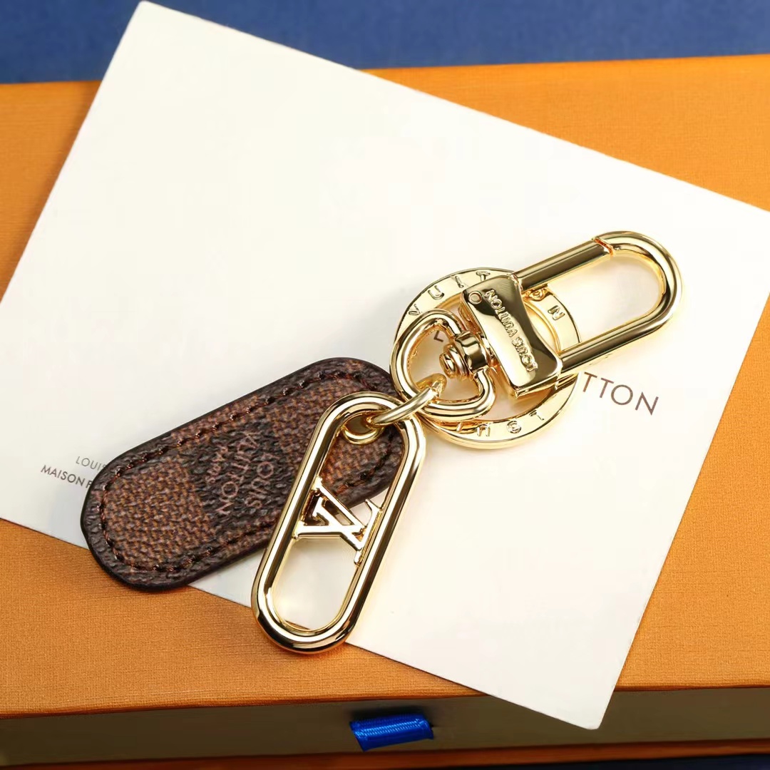 LV Louis Vuitton バッグペンダント キーホルダー 82 zm