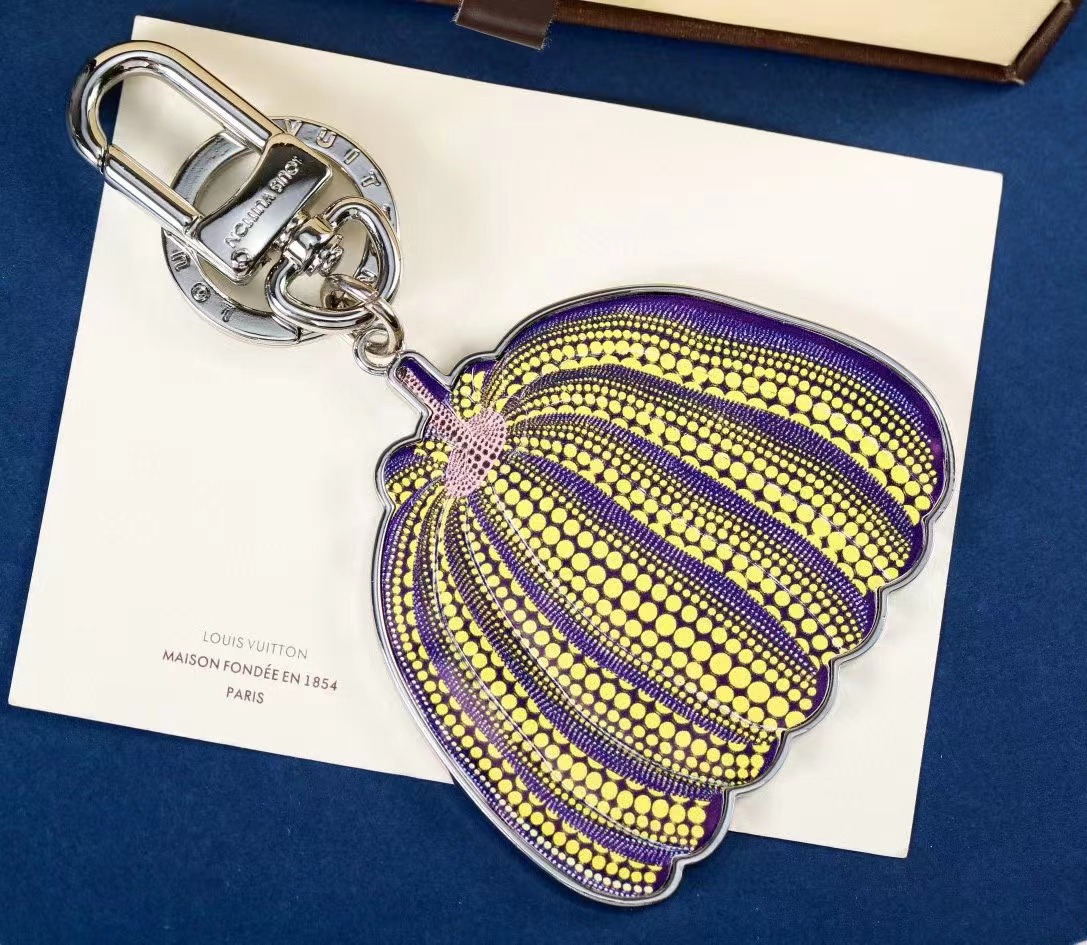 LV Louis Vuitton バッグペンダント キーホルダー 83 zm