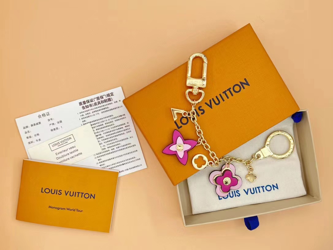 LV Louis Vuitton バッグペンダント キーホルダー 83 zm
