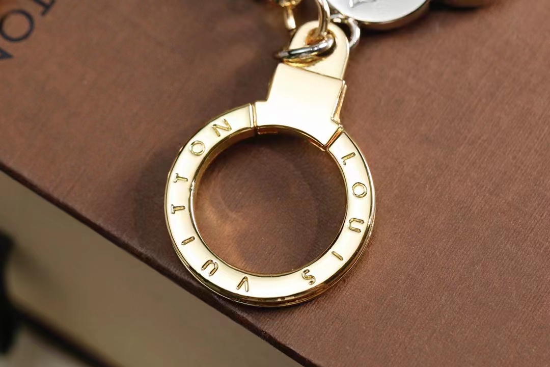 LV Louis Vuitton バッグペンダント キーホルダー 57 zm
