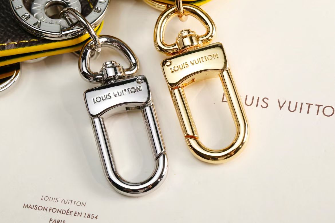 LV Louis Vuitton バッグペンダント キーホルダー 83 zm
