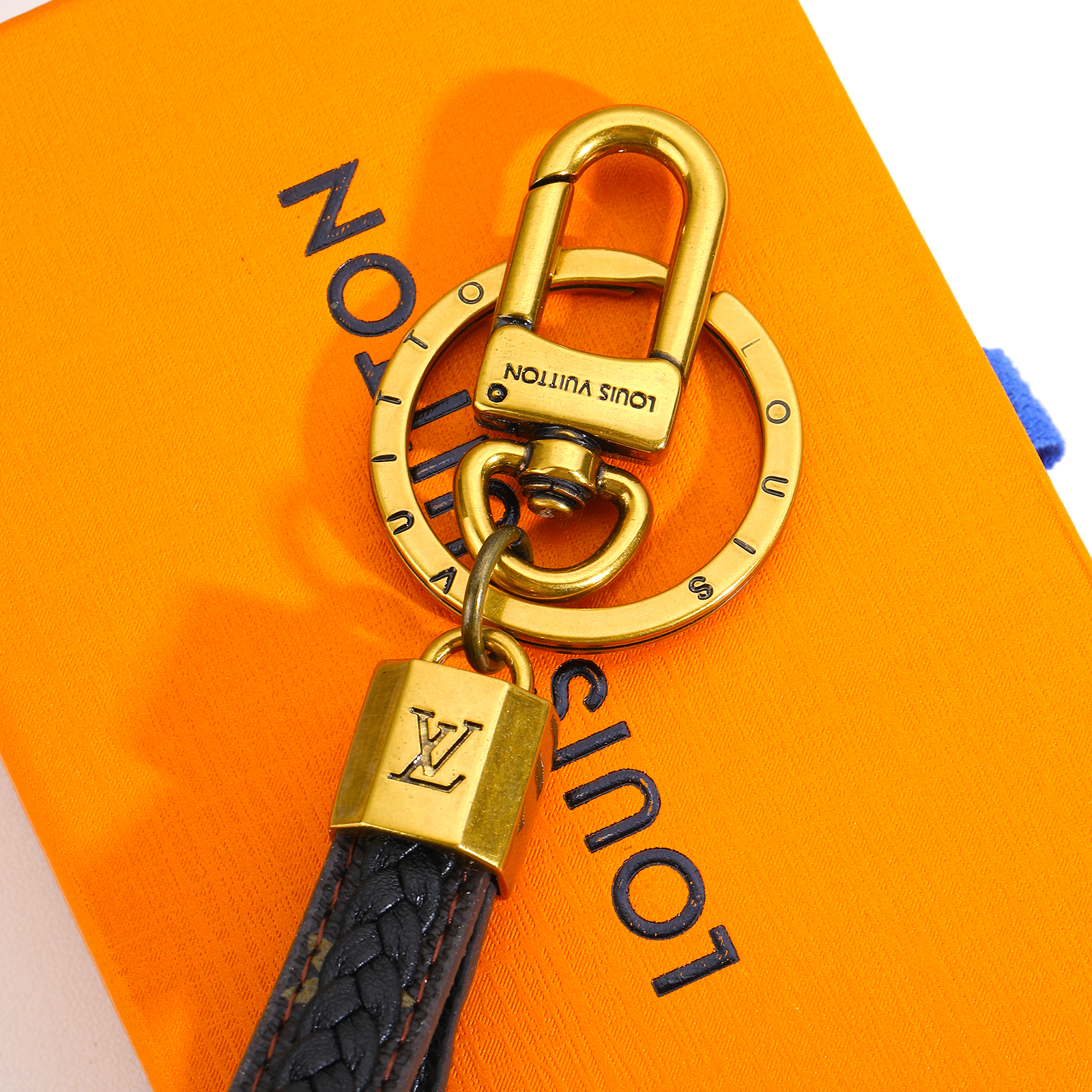 LV Louis Vuitton バッグペンダント キーホルダー16 zm