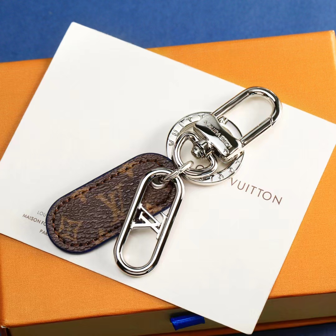 LV Louis Vuitton バッグペンダント キーホルダー 82 zm