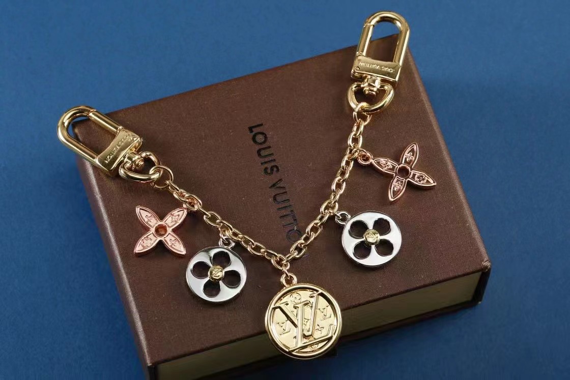 LV Louis Vuitton バッグペンダント キーホルダー 49 zm